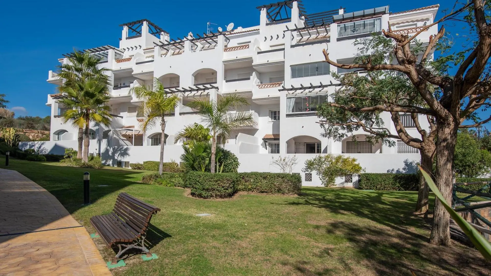 Casa Beau Bella 2-Bedroom Apartment At Residencial Duquesa Manilva