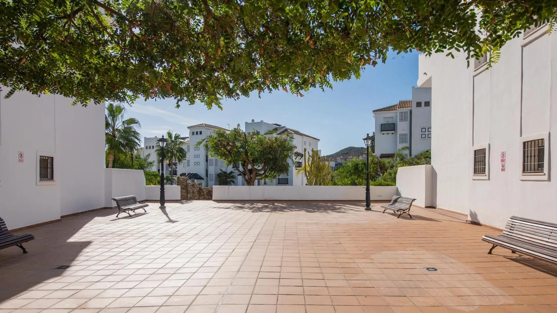 Casa Beau Bella 2-Bedroom Apartment At Residencial Duquesa Manilva Spain